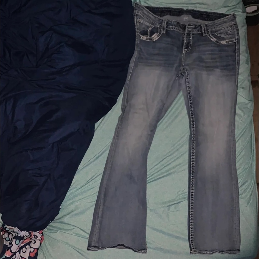 Jeans - Picture 2 of 4